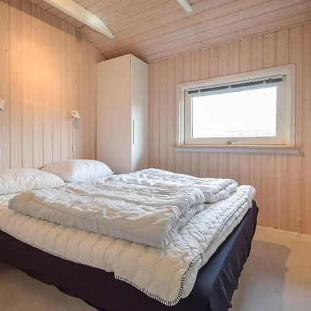 Holiday home 3 Bedroom In Humble