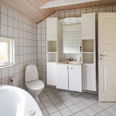 3 Bedroom In * Humble